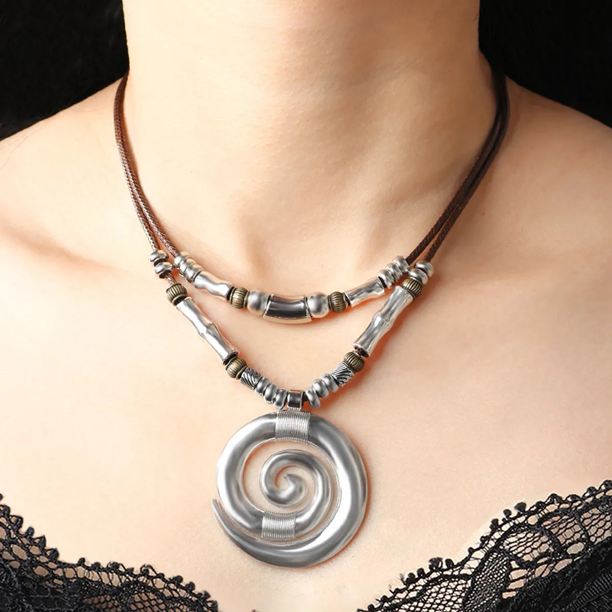 Necklaces For Nighttime Vibes-Vintage Style Ethnic Style Swirl Pattern Alloy Wax Line Unisex Pendant Necklace