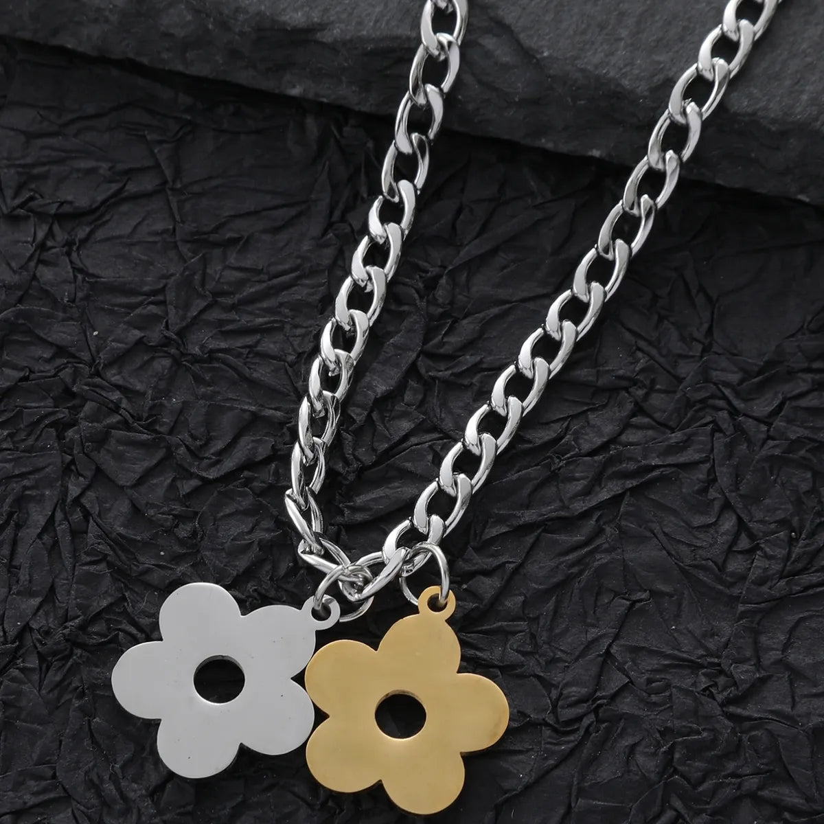 Necklaces Discount Deals-Stainless Steel Cute Hip-Hop Luxurious Flower Pendant Necklace