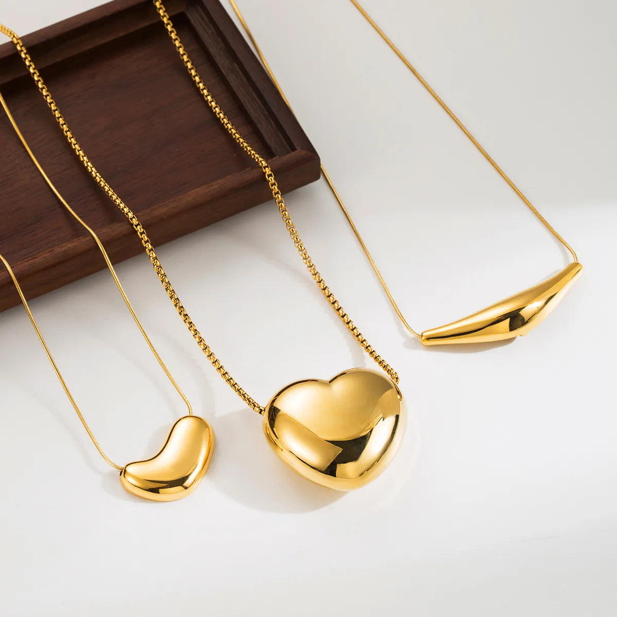 Necklaces Length Options-Simple Style Geometric Round Heart Shape Stainless Steel Plating 14k Gold Plated Pendant Necklace