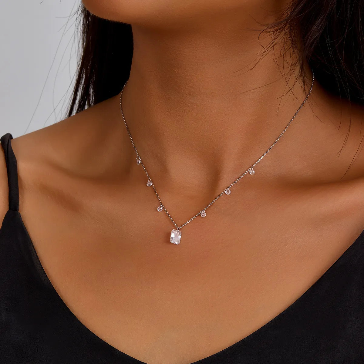 Necklaces For Warm Tones-Sterling Silver Elegant Square Water Droplets Plating Inlay Zircon Pendant Necklace