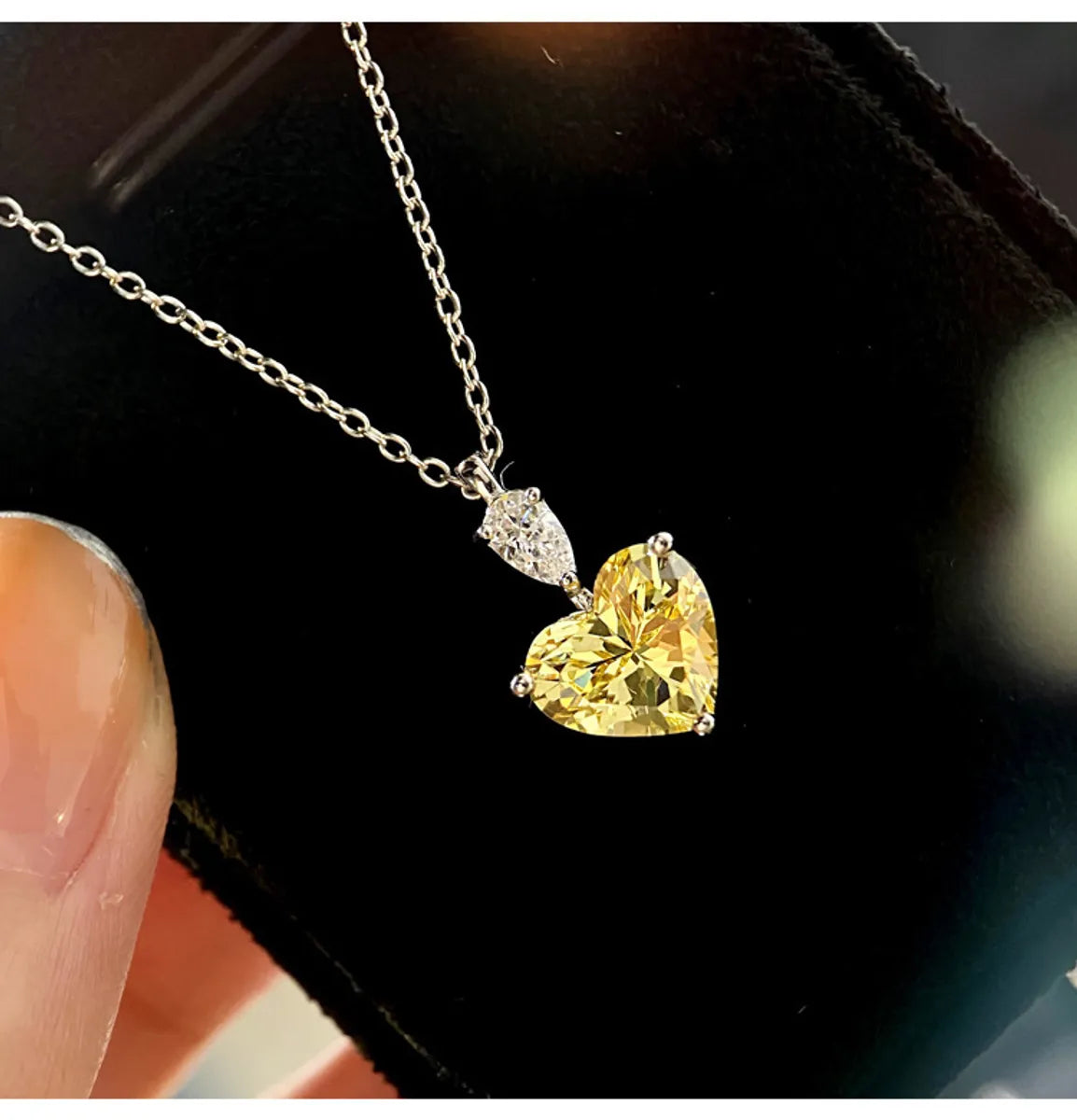 Necklaces Buy Tips-Temperament Light Luxury Niche Simple Love Personality Yellow Zircon Pendant Imitation Moissan Diamond Necklace