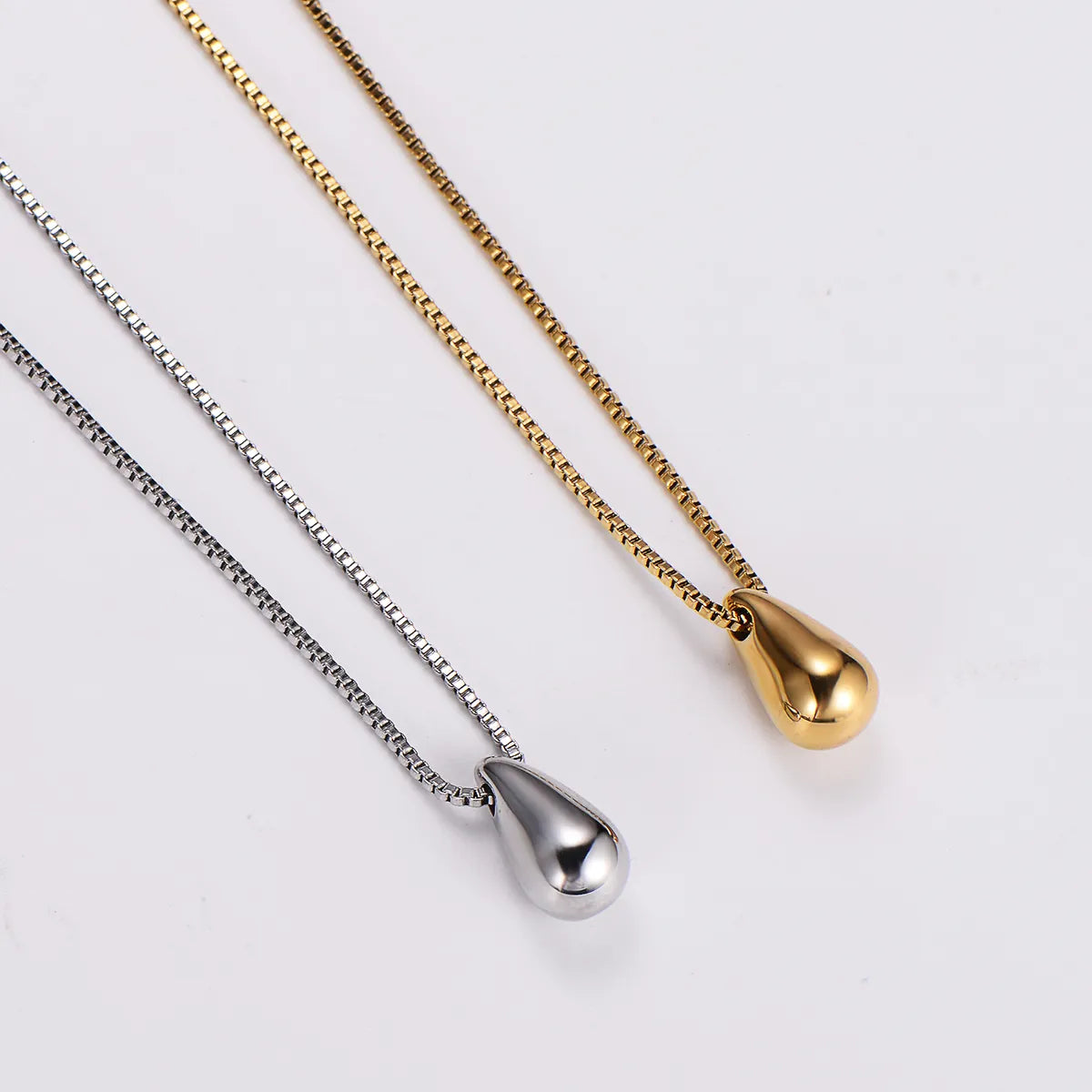 Long Wear Necklaces-Stainless Steel Vintage Style Water Droplets Plating Pendant Necklace