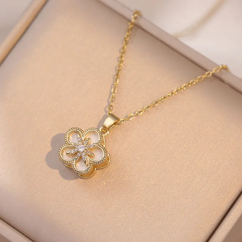 X0182 White Zircon Snowflake Necklace {Pendant Together}