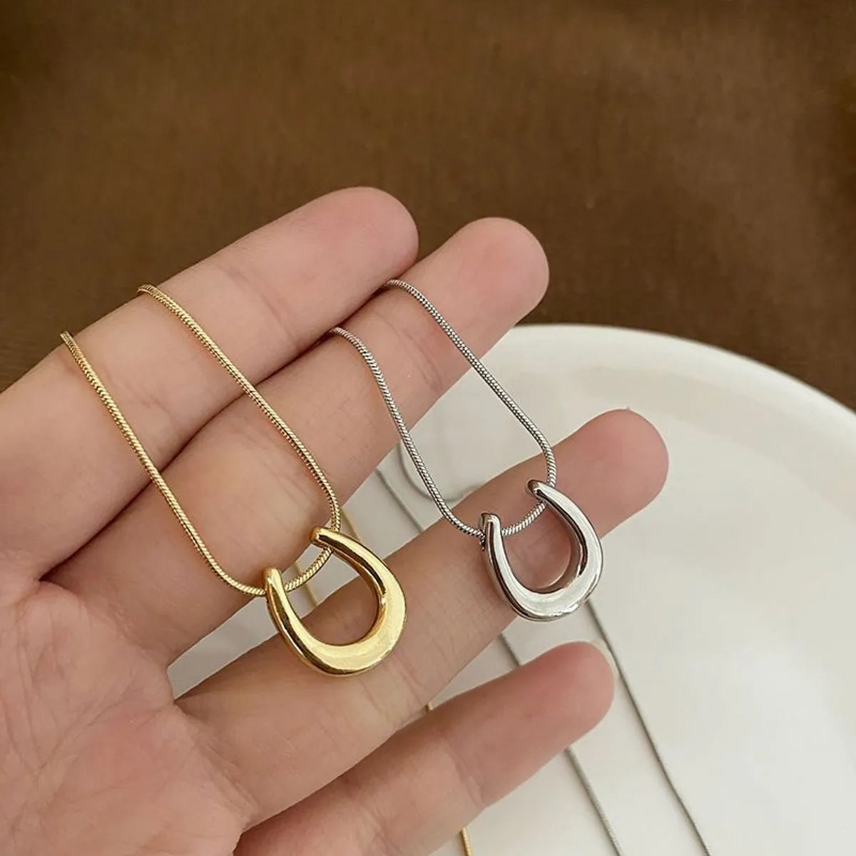 Necklaces For Summer Fun-Simple Style U Shape Titanium Steel Gold Plated Pendant Necklace In Bulk