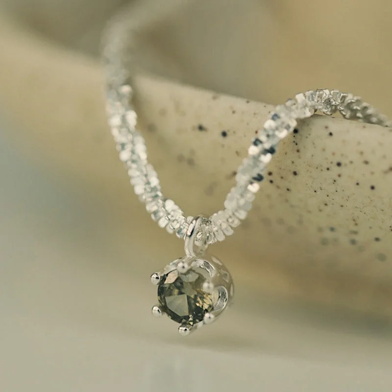 D778 Heavy Industry Crown Beccarite Necklace Price