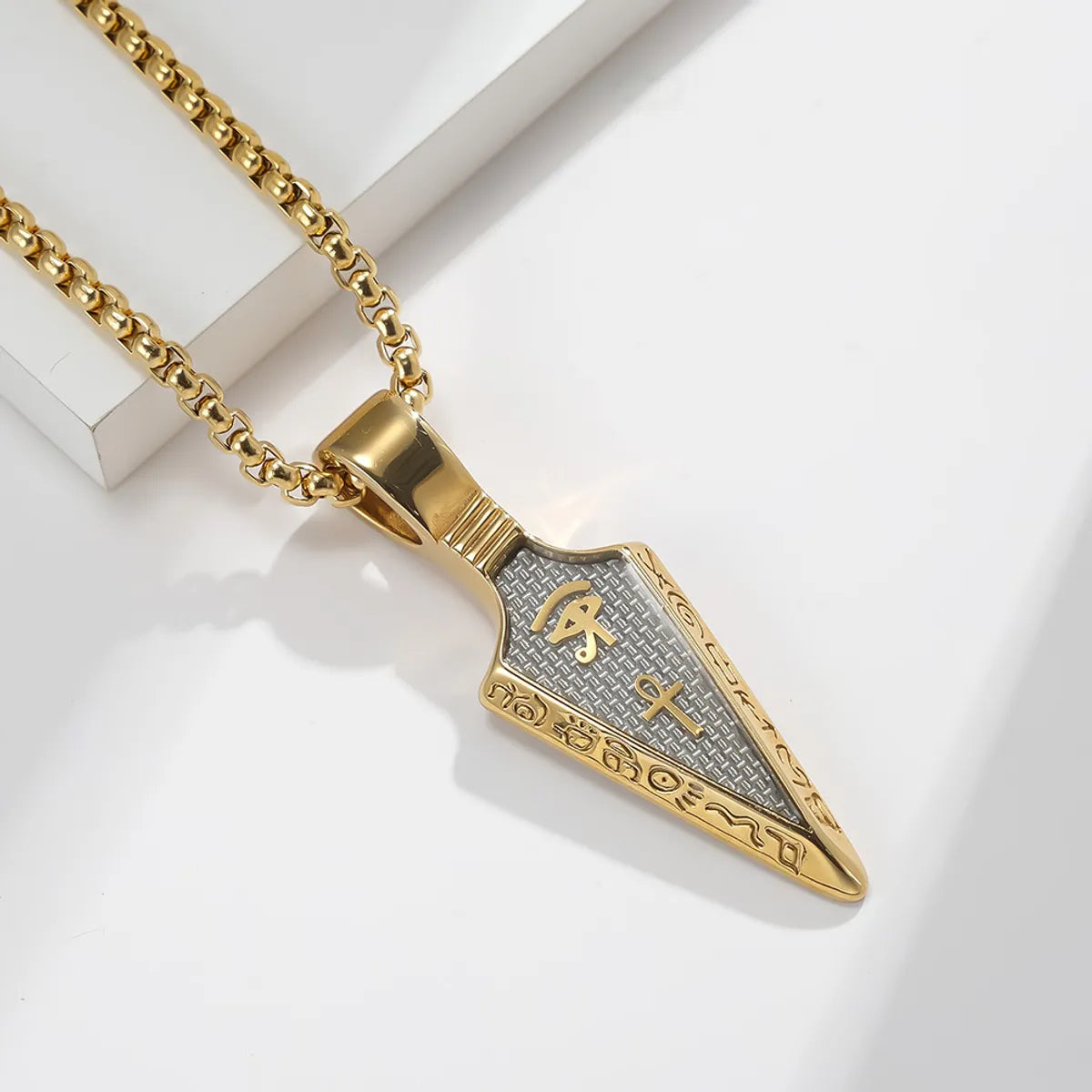 Necklaces Deal Guide-Hip-Hop Retro Box 304 Stainless Steel Plating Inlay Rhinestones 18K Gold Plated Men'S Pendant Necklace