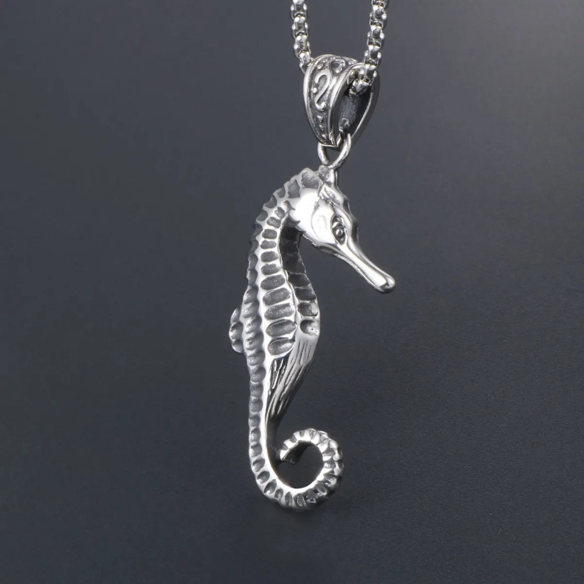 Necklaces Outfit Guide-Hip-Hop Retro Punk Hippocampus 304 Stainless Steel Polishing Men'S Pendant Necklace