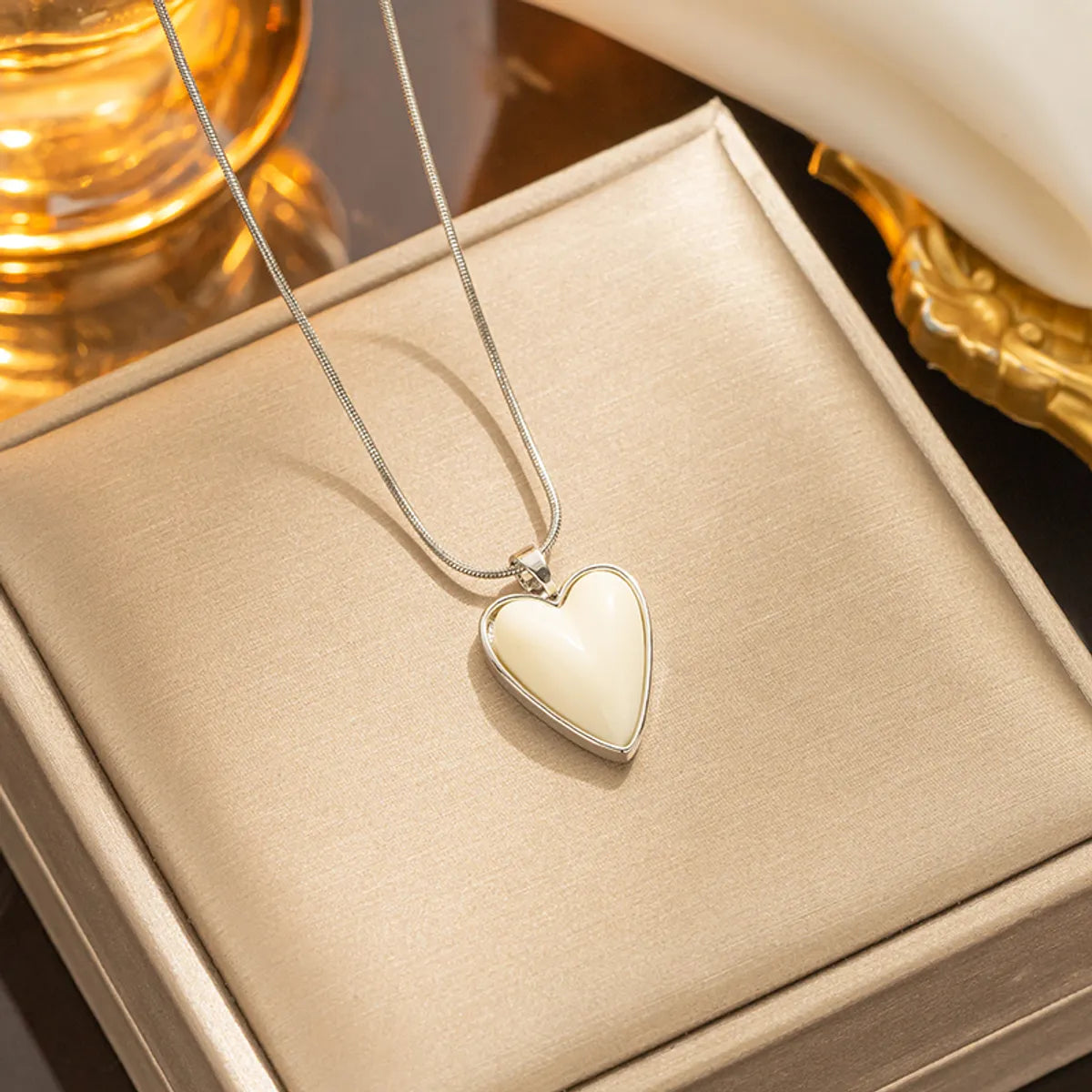 Durable Necklaces For Long Use-Elegant Heart Shape Titanium Steel Plating 18k Gold Plated Necklace