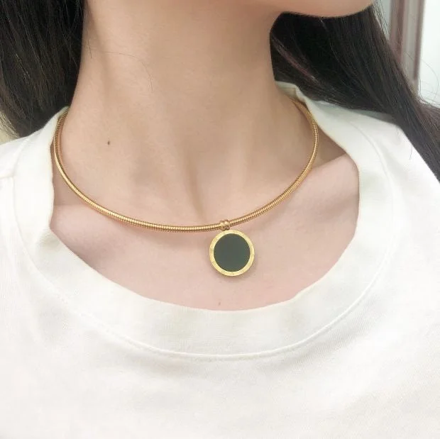 Gold-Magnetic Collar Roman Circle