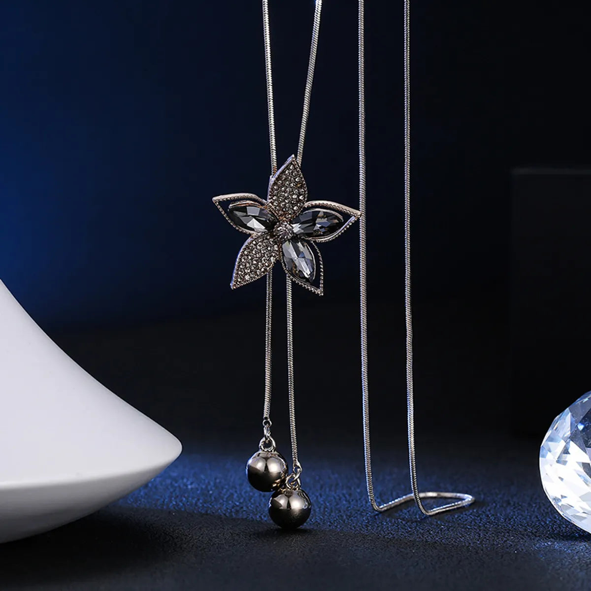 Necklaces Upkeep Tips-Lady Flower Alloy Copper Inlay Rhinestones Women's Sweater Chain Long Necklace