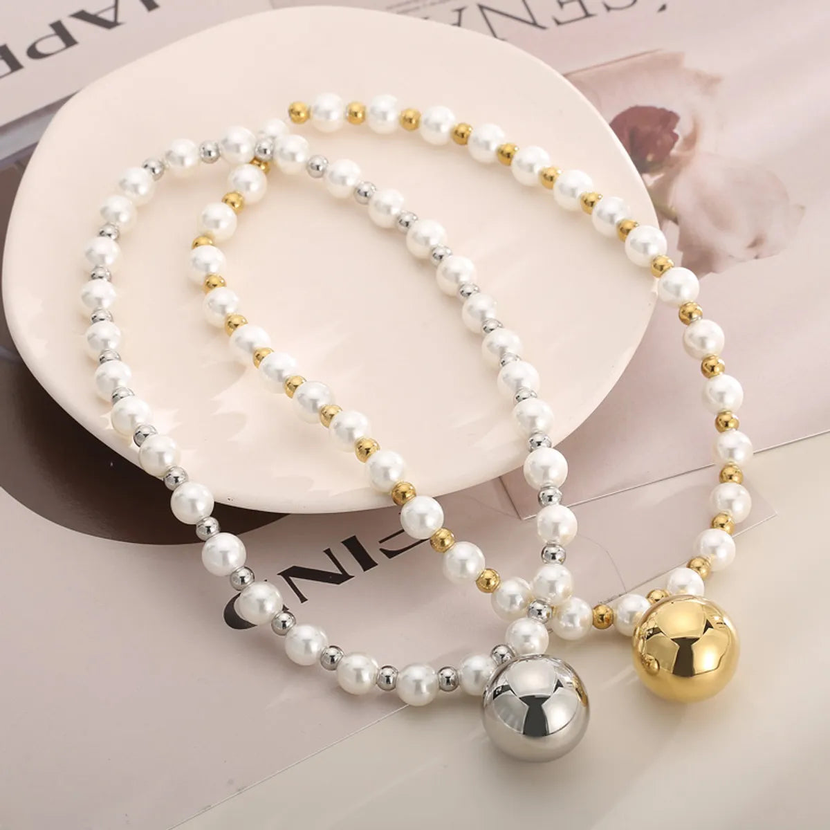 Necklaces For Trendy Women-1 Piece Retro Round Stainless Steel Imitation Pearl Plating Pendant Necklace