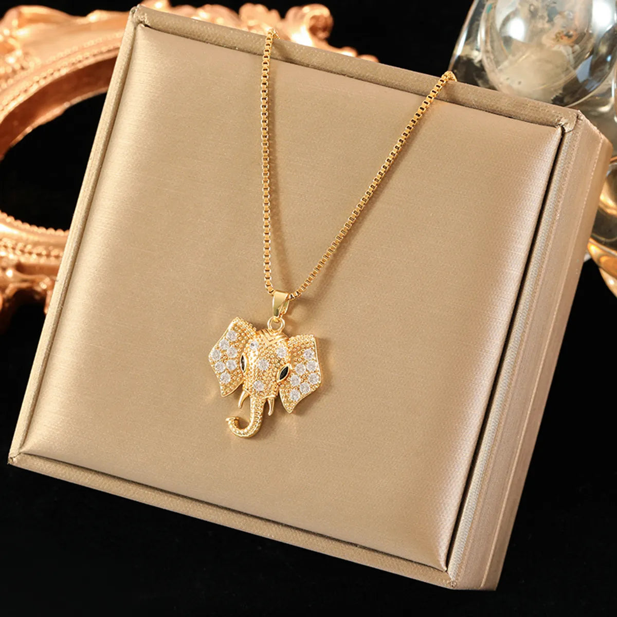 Necklaces For Simple Taste-Simple Style Elephant Stainless Steel Brass Plating Inlay Zircon 18k Gold Plated Pendant Necklace